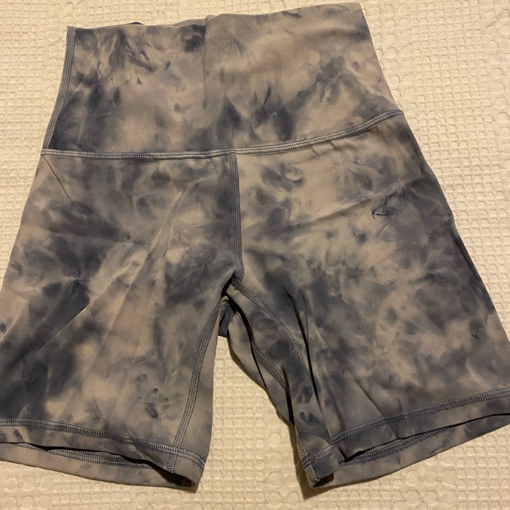 LULULEMON ALIGN SHORTS